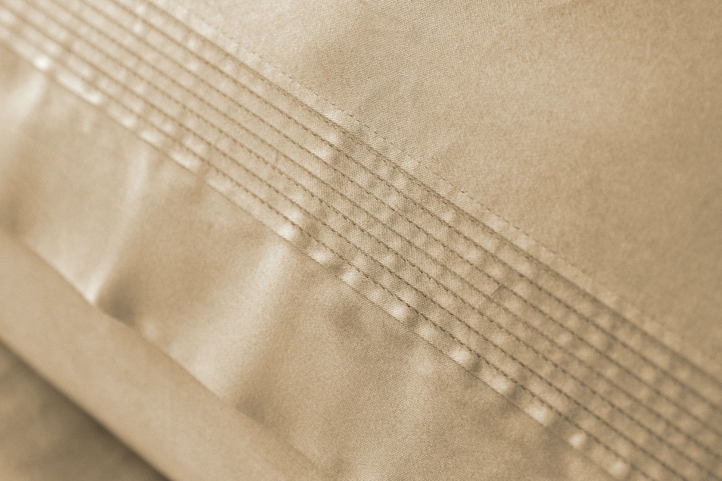 Комплект постільної білизни Issimo Home Toned Craft Satin Talisker Beige 300 TC євро