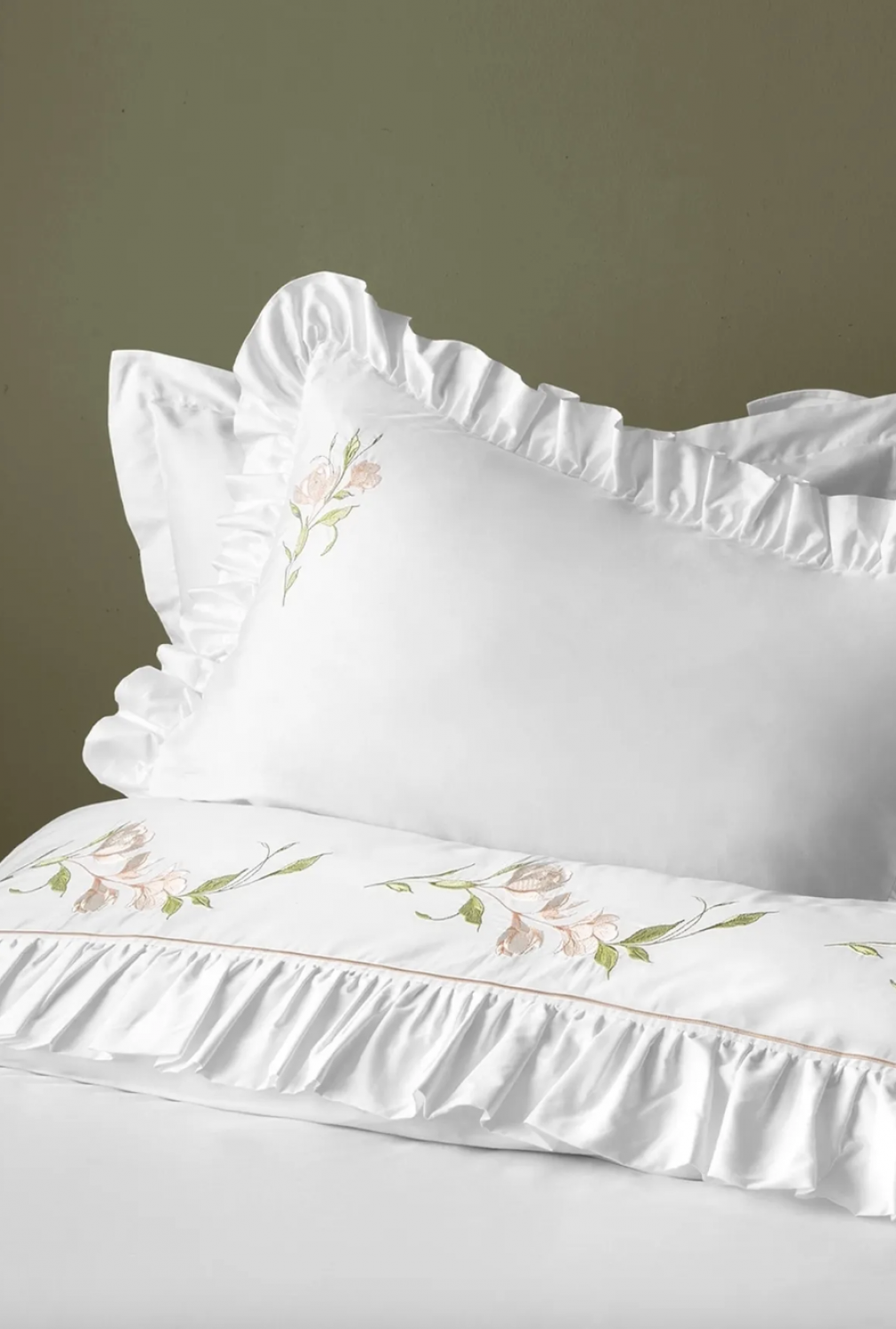 Комплект постільної білизни Issimo Home Bovary 300 TC сатин делюкс вишивка євро