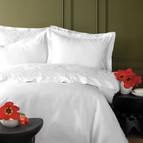 Комплект постільної білизни Issimo Home Clare 300 TC сатин делюкс вишивка євро