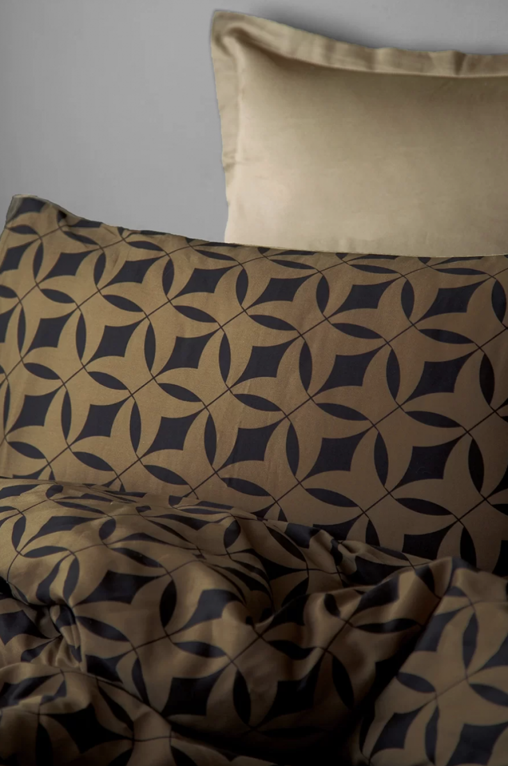 Комплект постільної білизни Issimo Home Mondo Gold евро