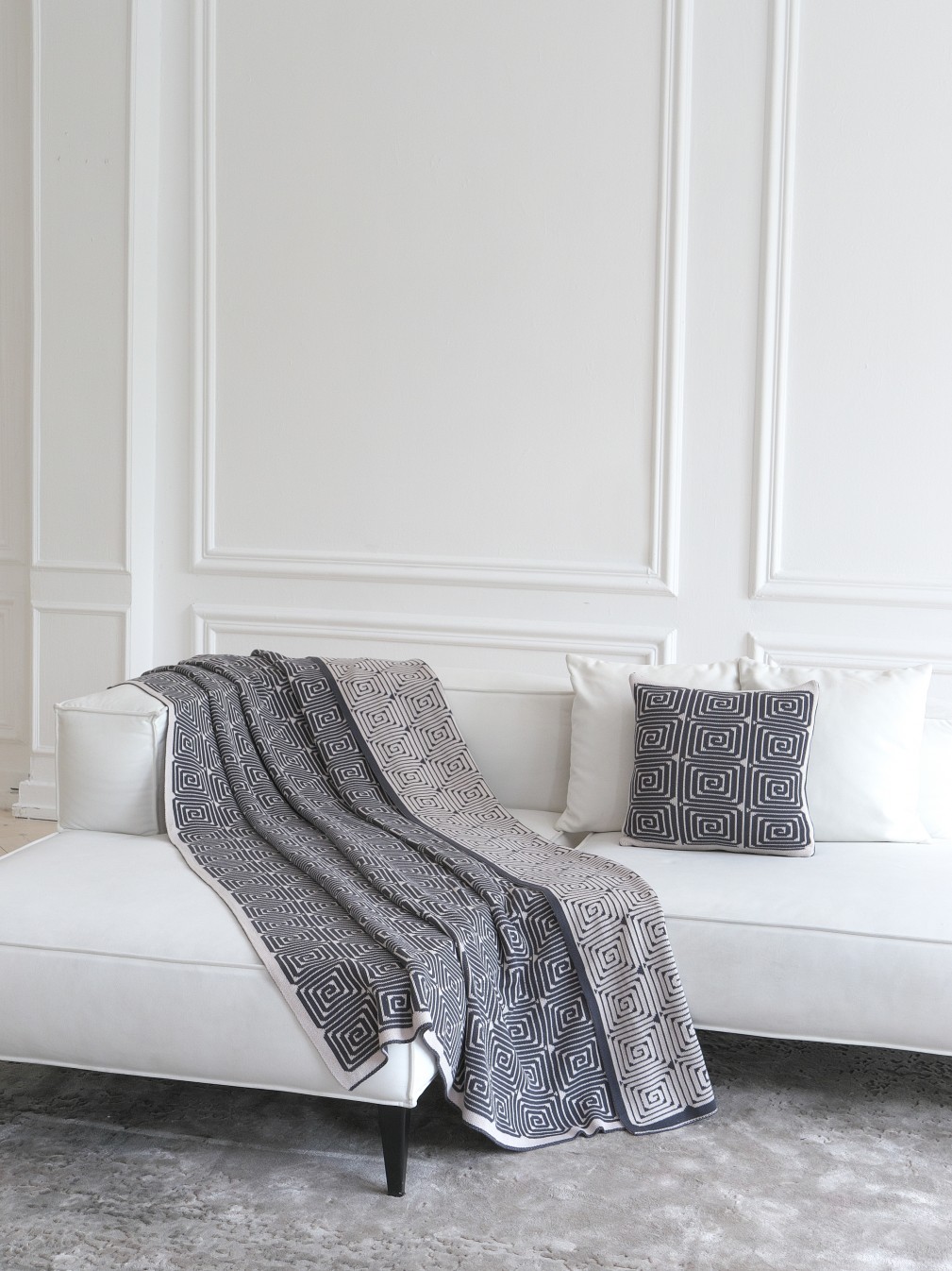 Покривало La Modno Monogram Anthracite-Beige 